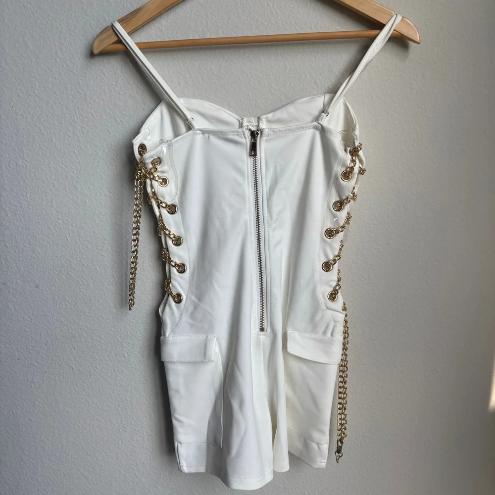 Elegant White Jumpsuit with Lace-Up Sides - Picture 3 of 4